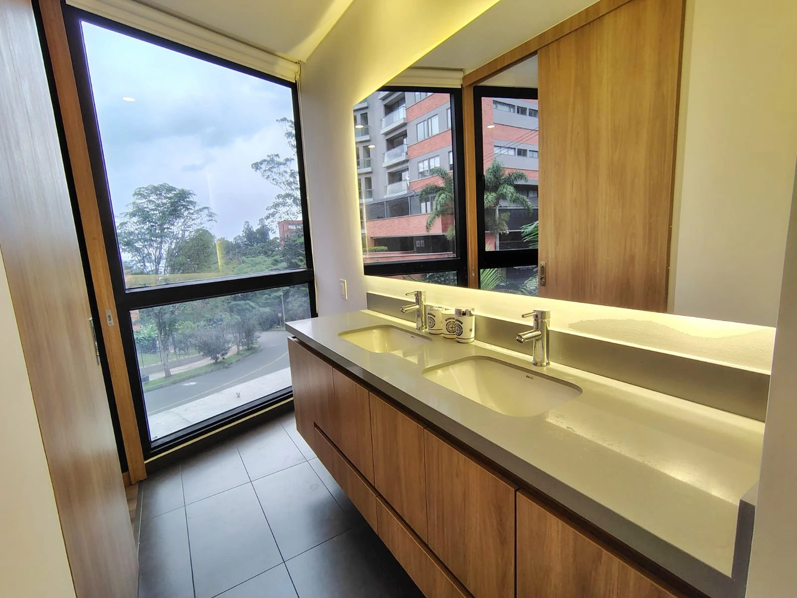 Apartaestudio amoblado en arriendo sector Intercontinental