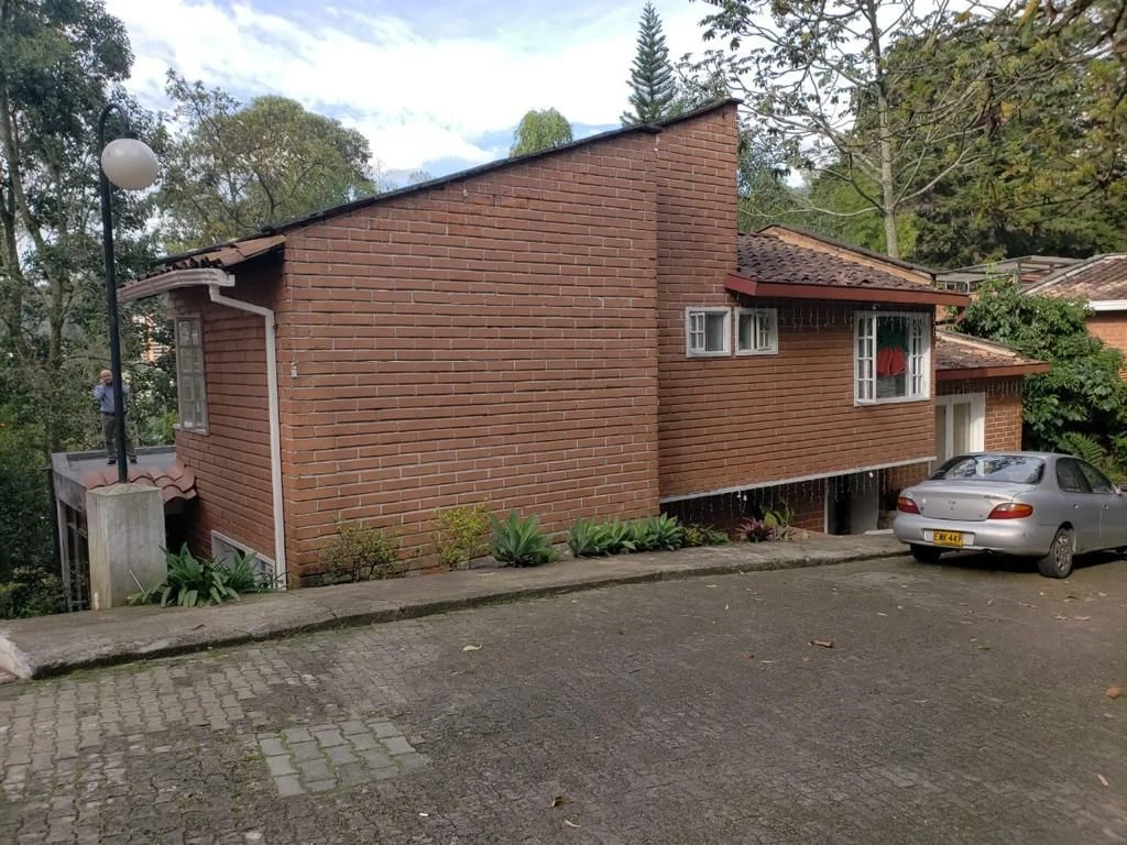 ARRIENDO APARTAMENTO SECTOR EL TESORO