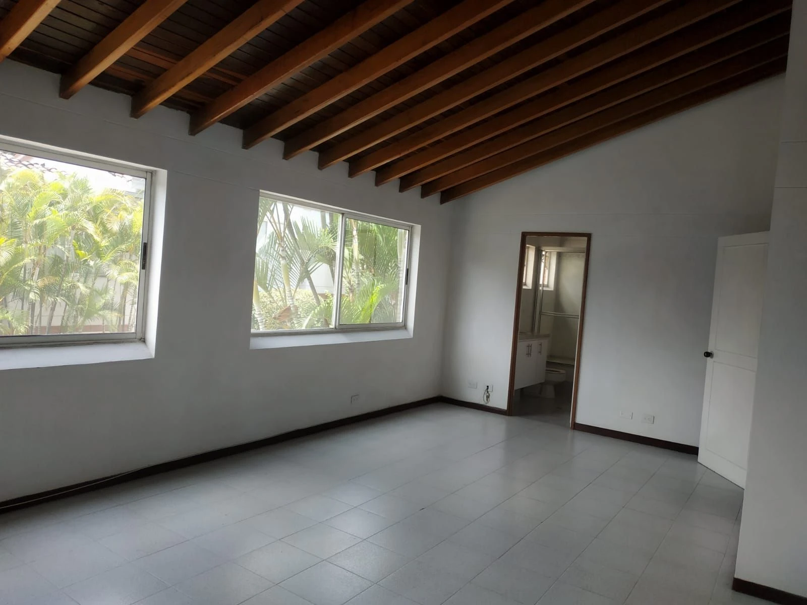 ARRIENDA CASA EN EL POBLADO LOS BALSOS