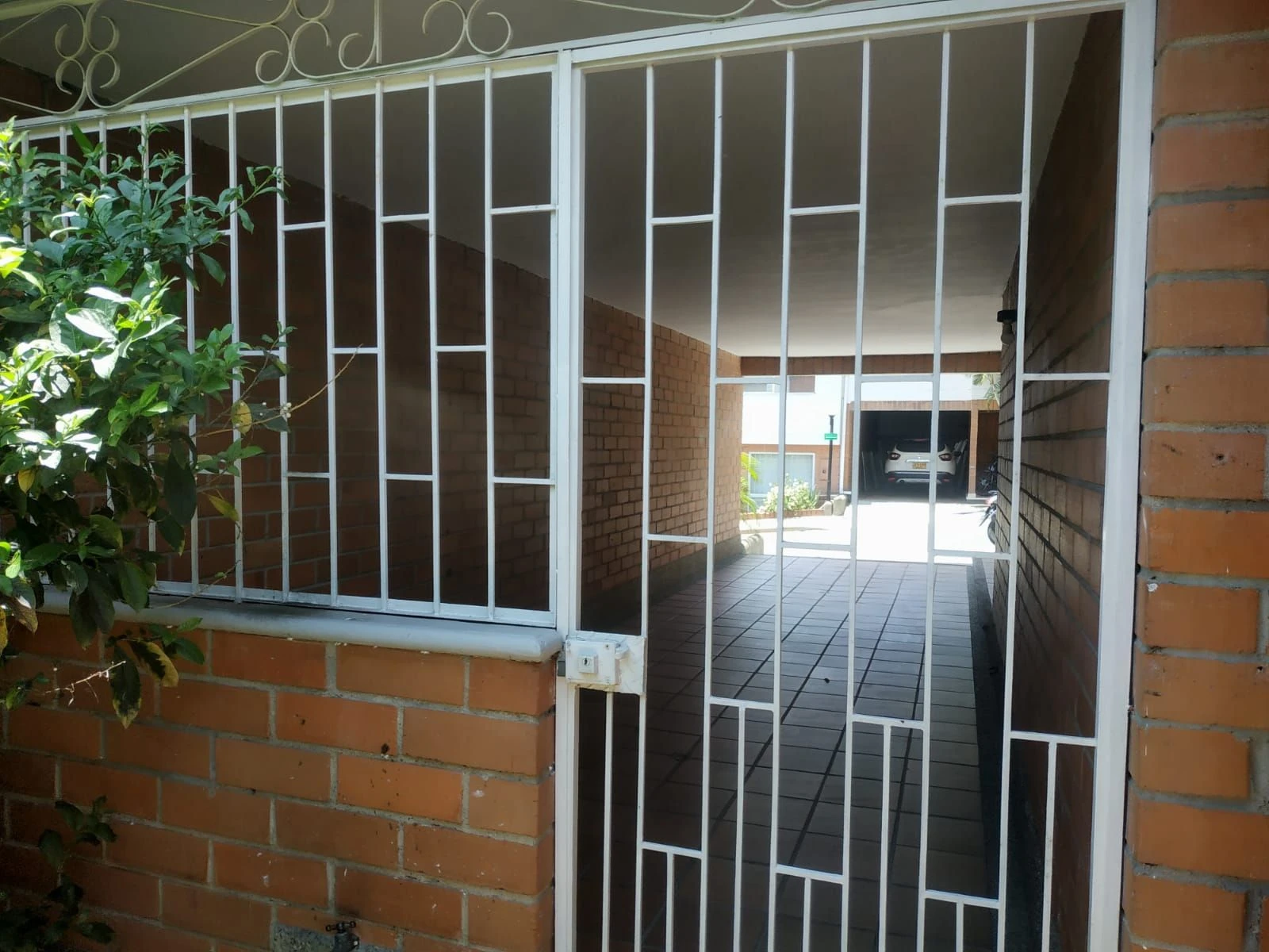 ARRIENDA CASA EN EL POBLADO LOS BALSOS