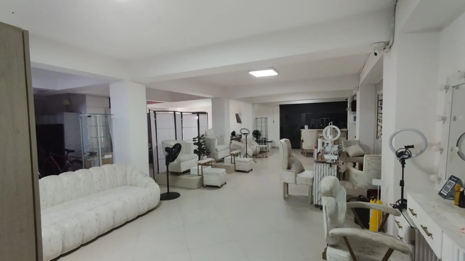 Local En Arriendo Sector Belén Rosales