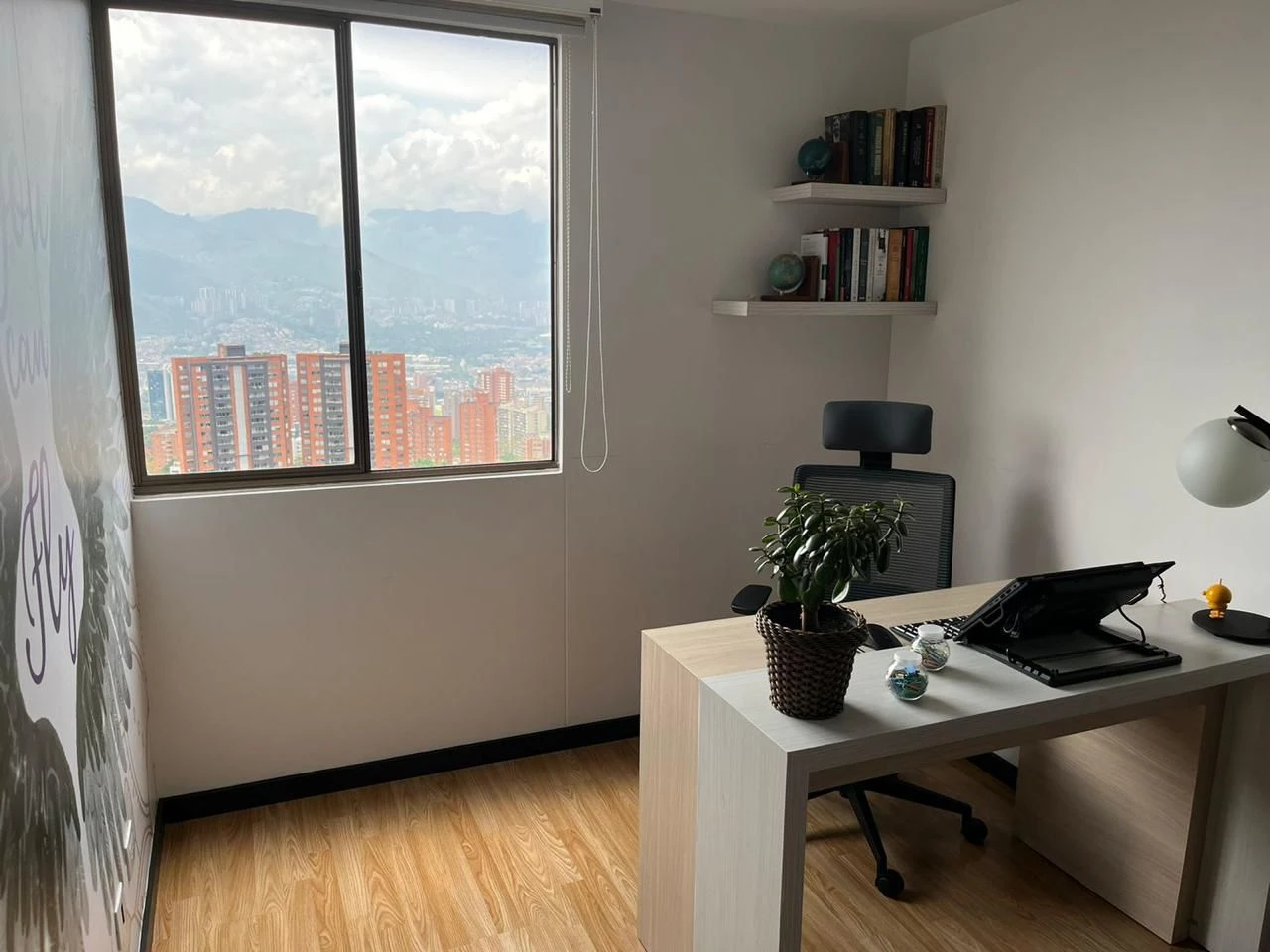Arriendo Apartamento en el Poblado  Loma de los Gonzales