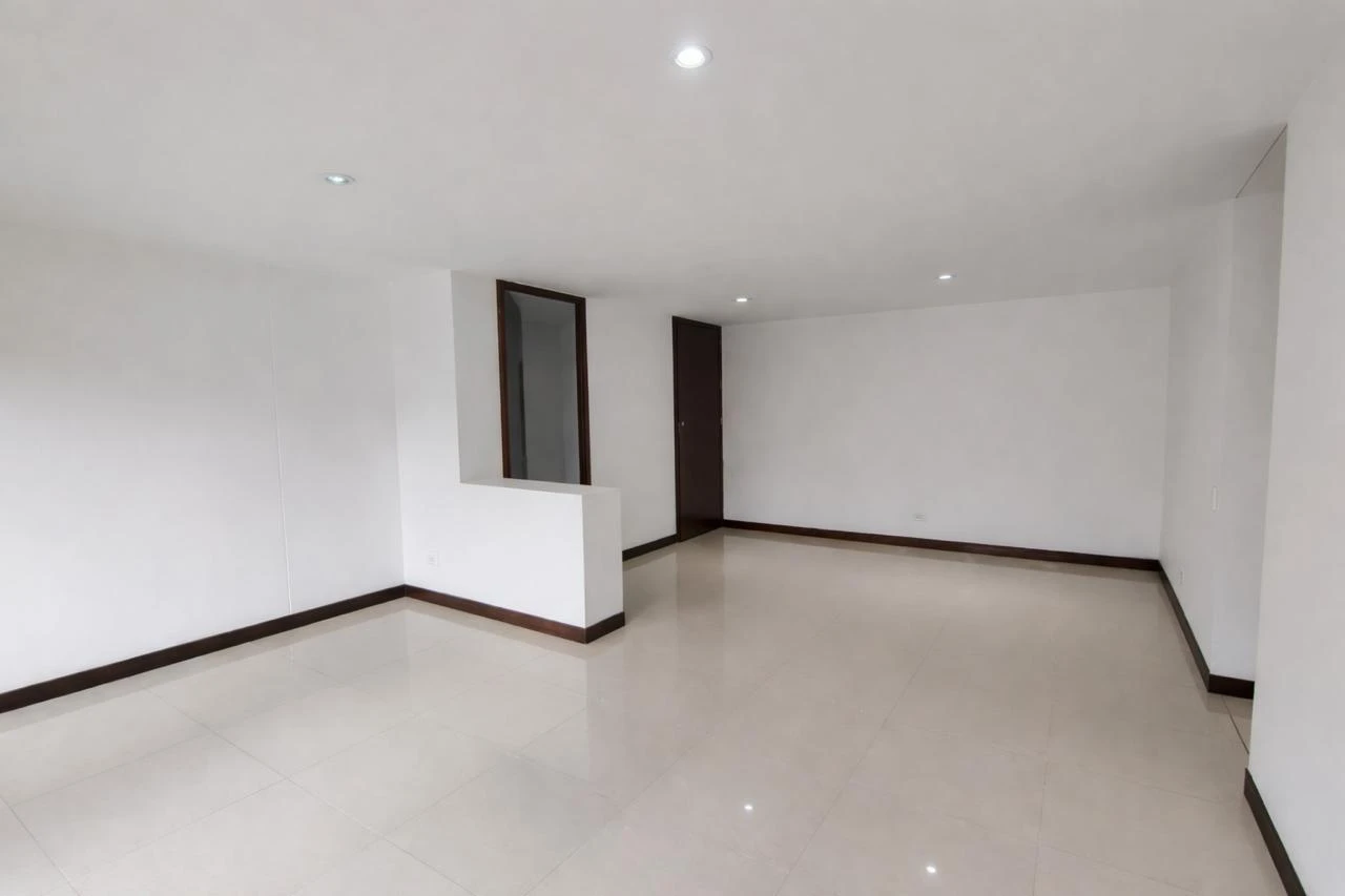 Arriendo Apartamento en el Poblado la Frontera