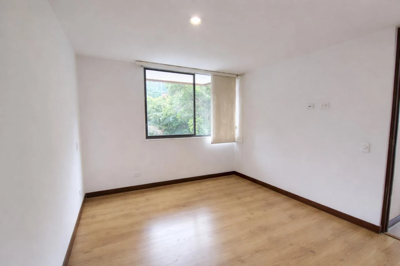 Arriendo Apartamento en el Poblado la Frontera