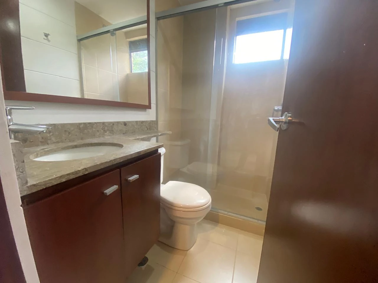 Arriendo Apartamento en el Poblado la Frontera