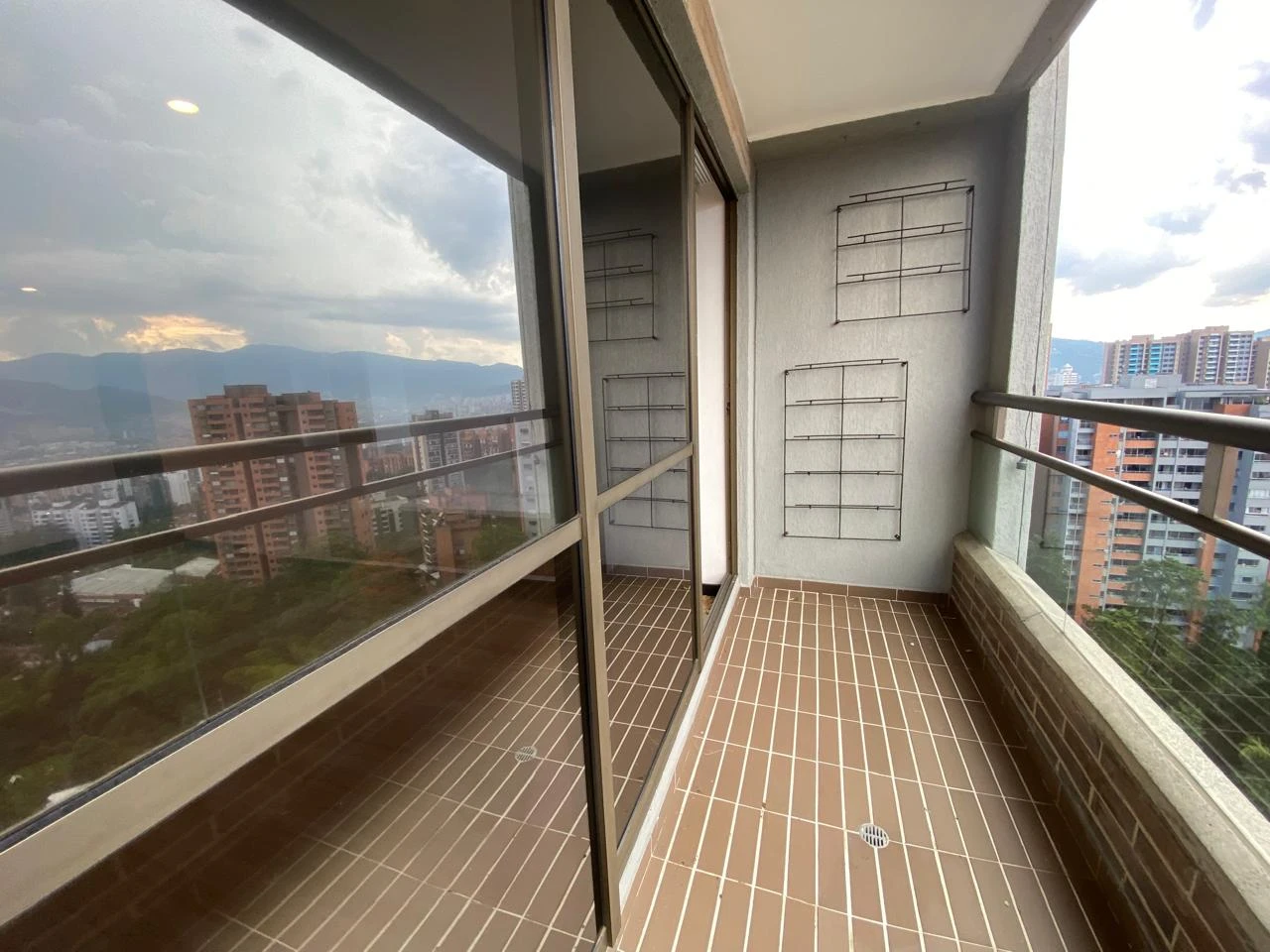 Arriendo Apartamento en el Poblado Sector el Tesoro