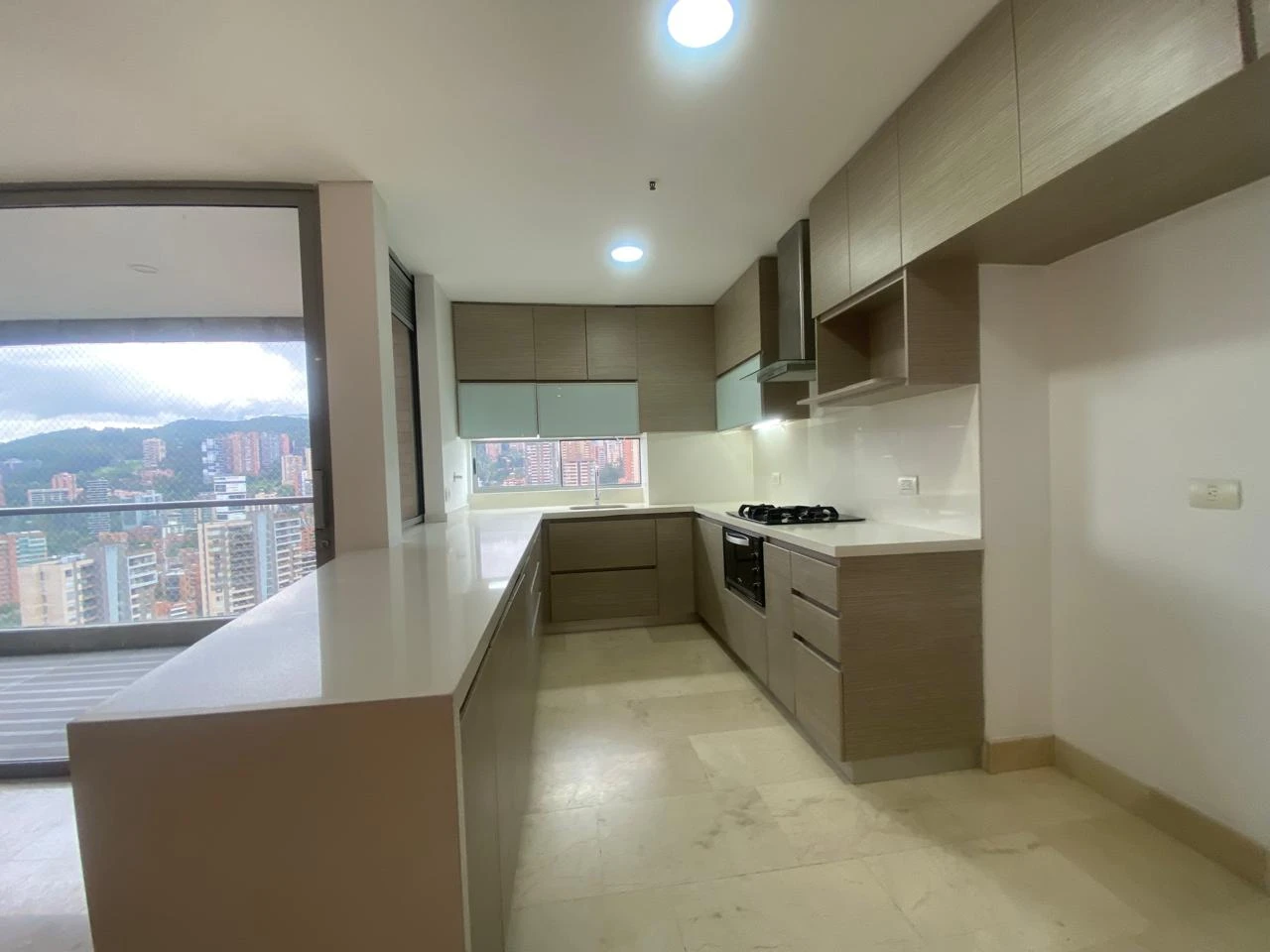 Arriendo Apartamento en el Poblado