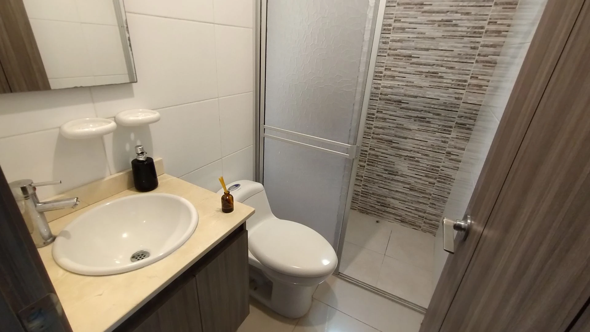 APARTAMENTO AMOBLADO EN RENTA