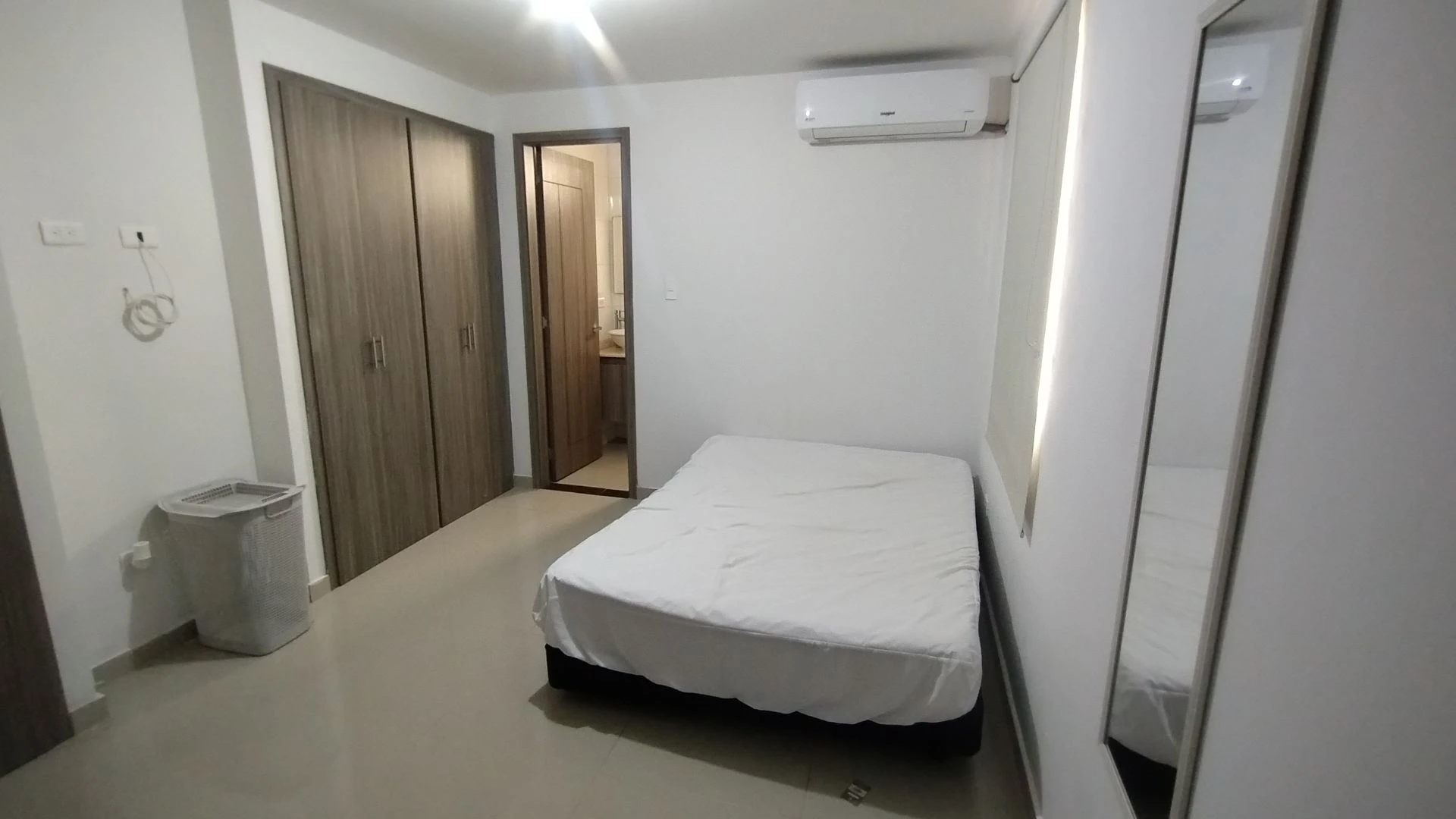 APARTAMENTO AMOBLADO EN RENTA