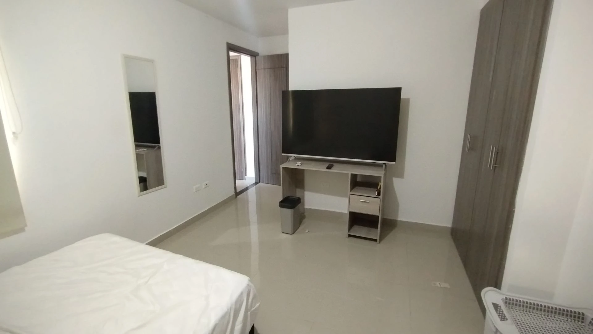 APARTAMENTO AMOBLADO EN RENTA
