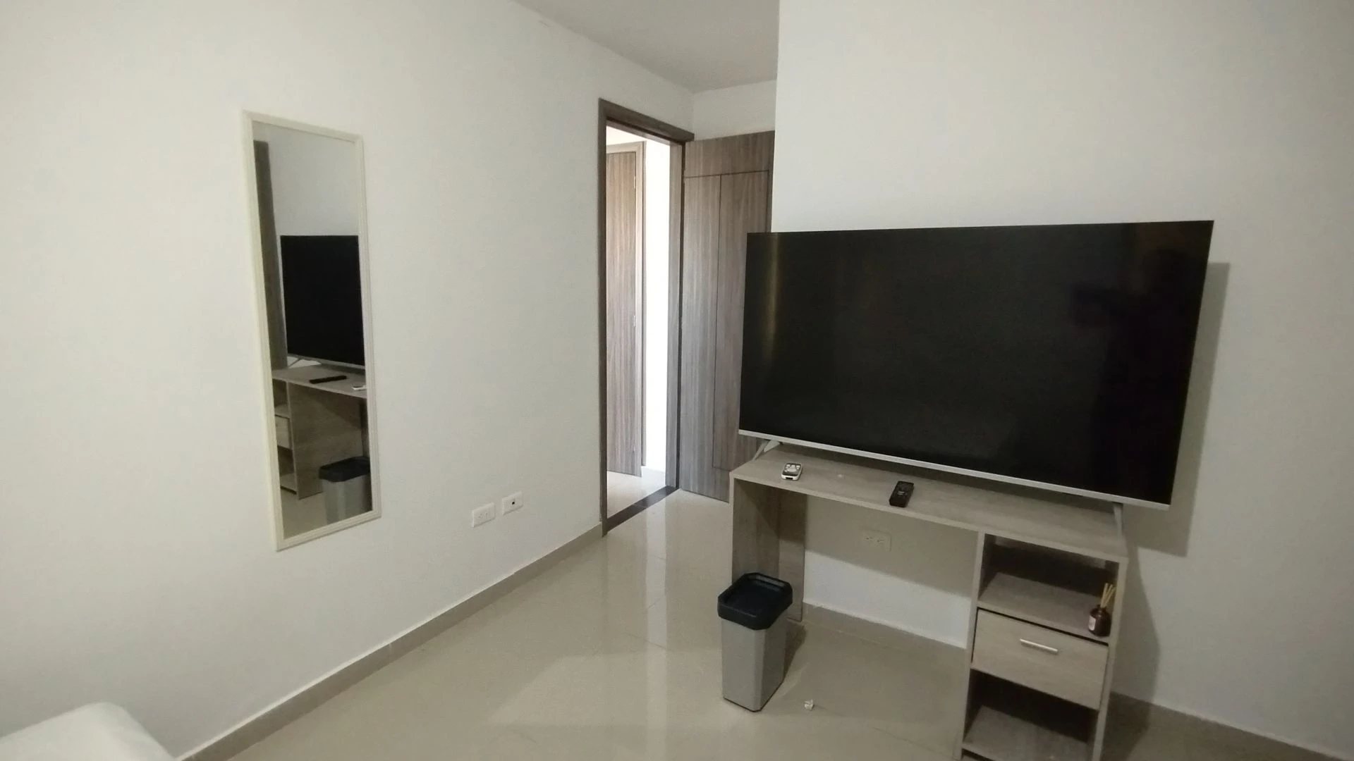 APARTAMENTO AMOBLADO EN RENTA
