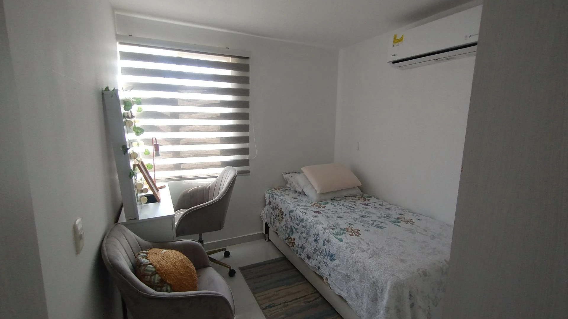 APARTAMENTO AMOBLADO EN ARRIENDO EN ALAMEDA DEL RÍO.