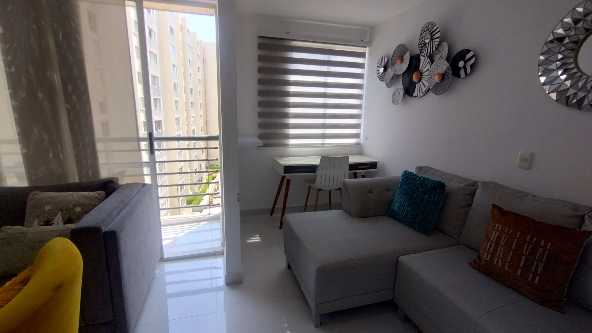 APARTAMENTO AMOBLADO EN ARRIENDO EN ALAMEDA DEL RÍO.