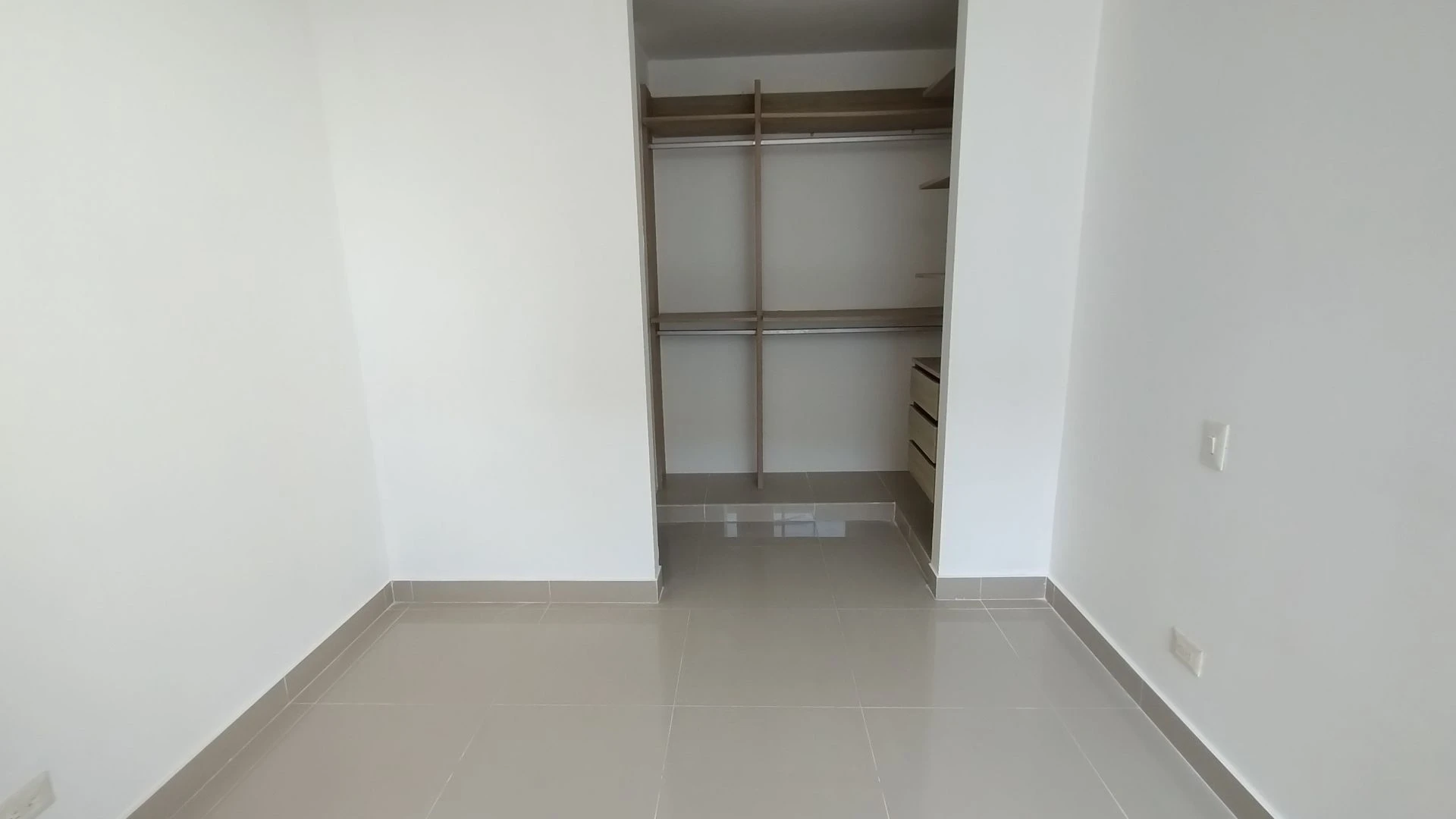 APARTAMENTO EN ARRIENDO EN RÍO ALTO