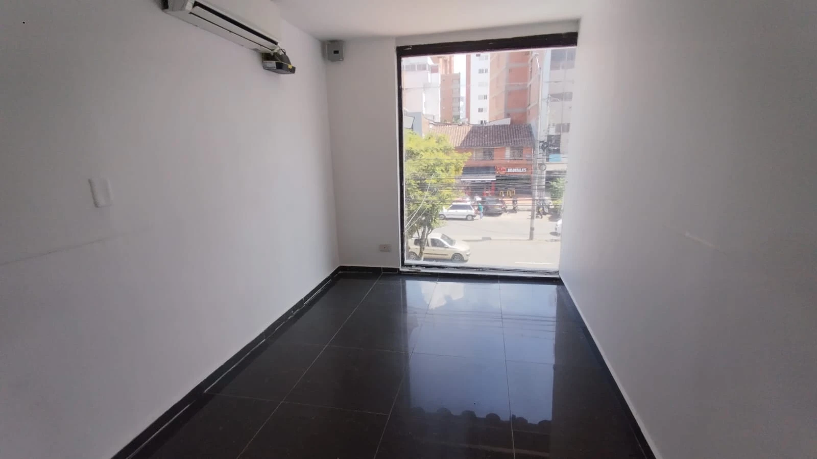 Local En Arriendo Sector Calasanz