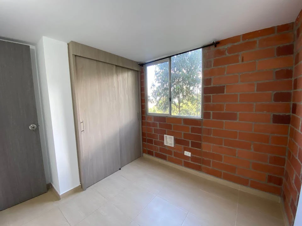 Apartamento en arriendo sector alto las flores