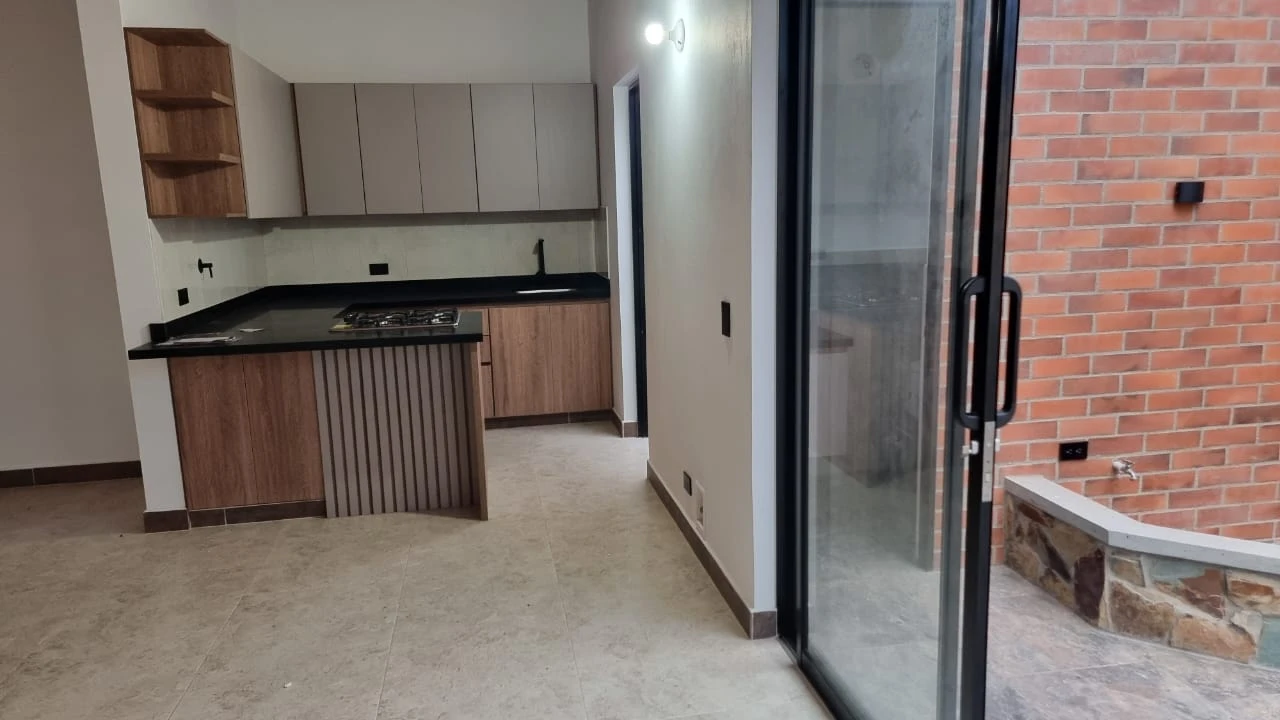 Casa campestre en arriendo en vereda el tablazo