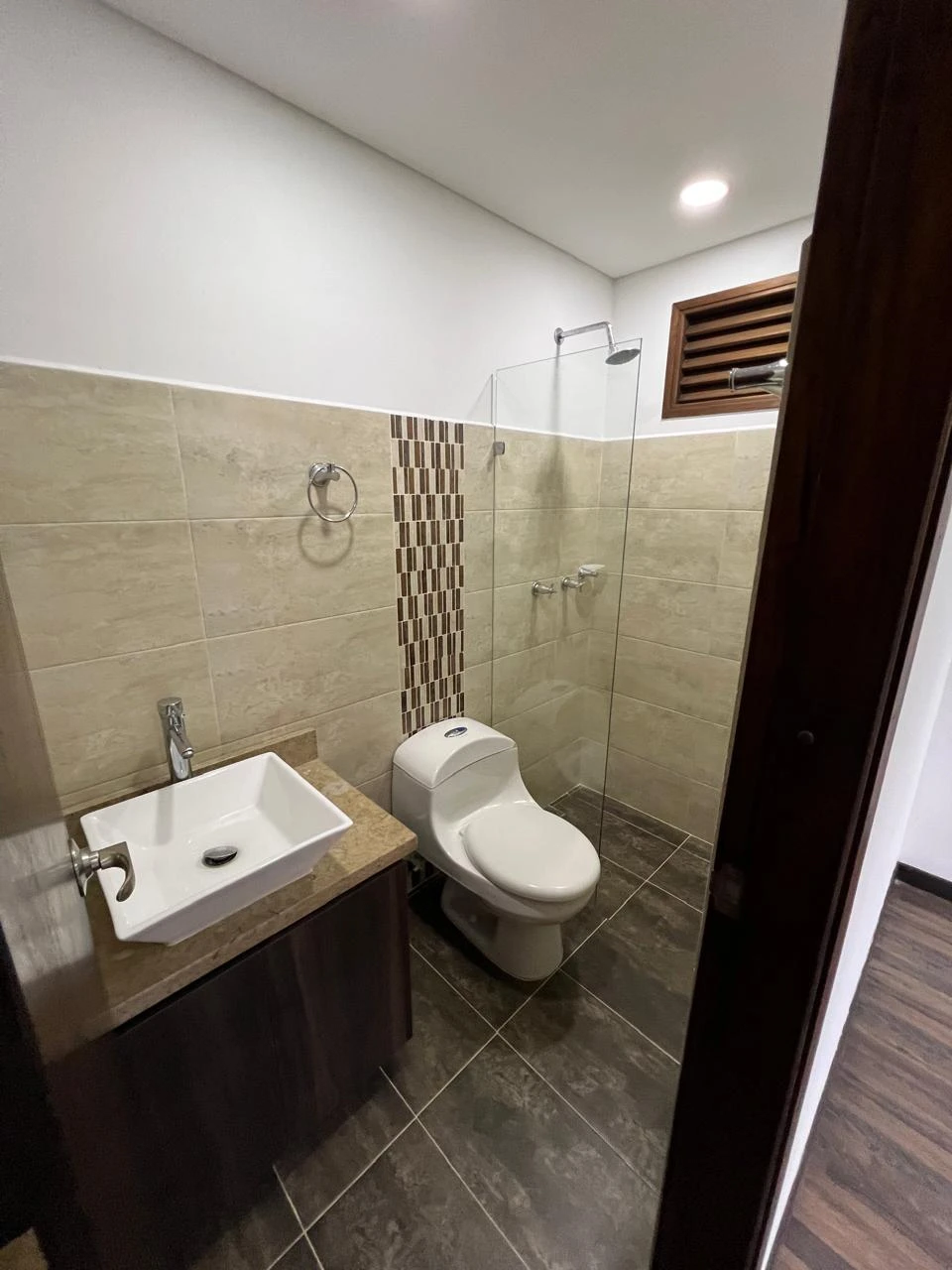 Casa campestre en arriendo en vereda el tablazo