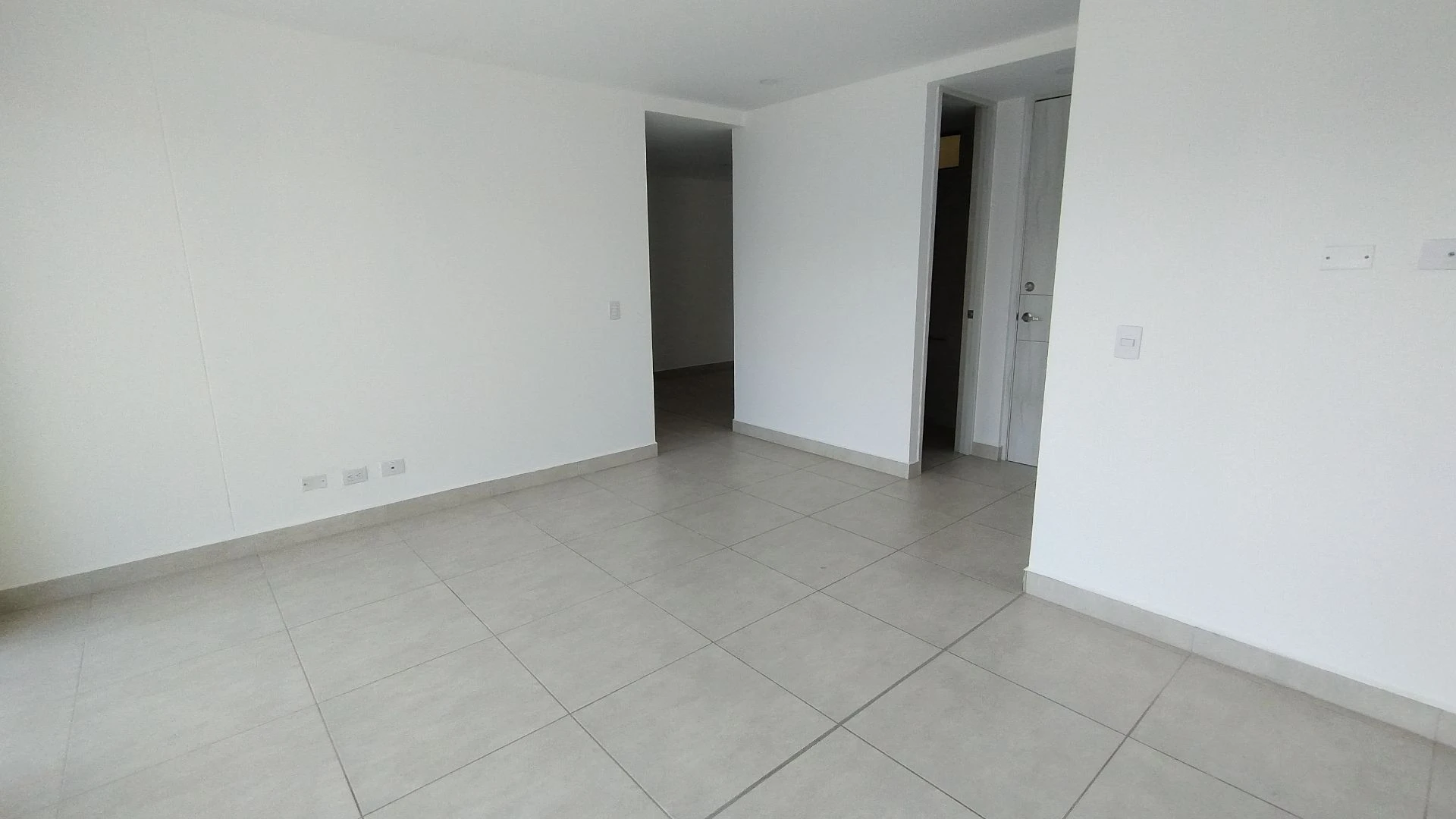 APARTAMENTO EN ARRIENDO CERCA DE BUENAVISTA.