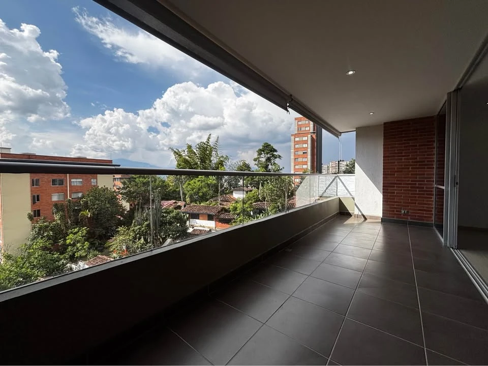 Apartamento en arriendo sector loma del esmeraldal