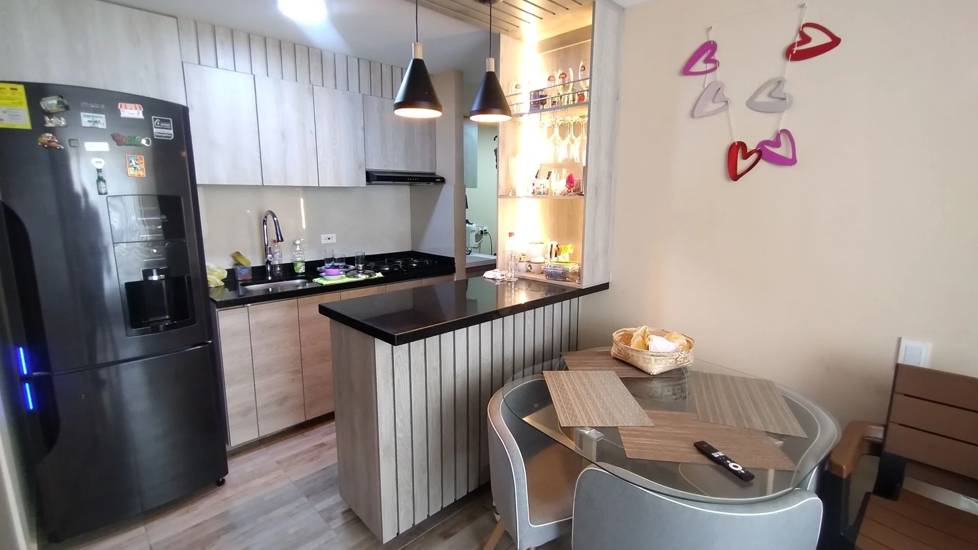 APARTAMENTO AMOBLADO EN ARRIENDO EN CIUDAD MALLORQUIN.