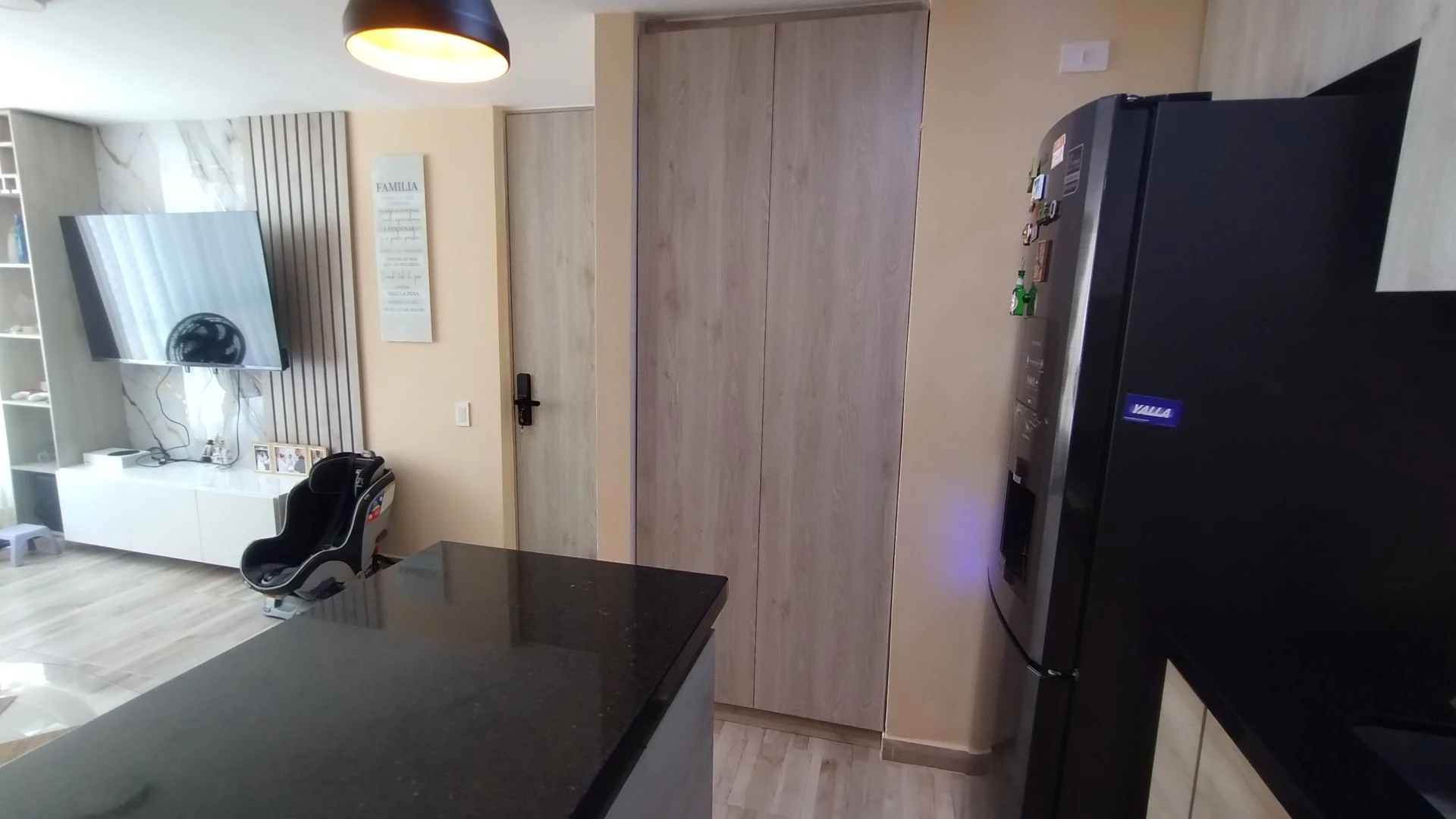 APARTAMENTO AMOBLADO EN ARRIENDO EN CIUDAD MALLORQUIN.