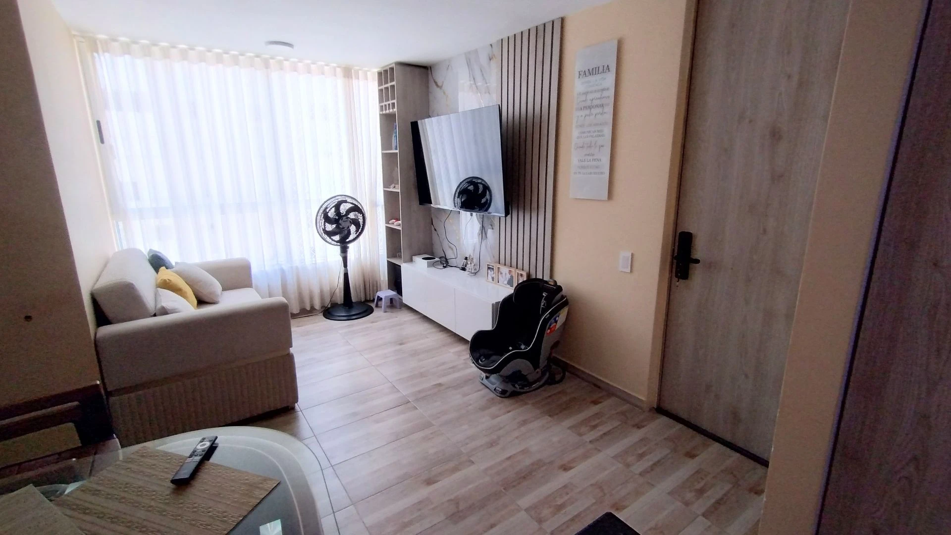 APARTAMENTO AMOBLADO EN ARRIENDO EN CIUDAD MALLORQUIN.