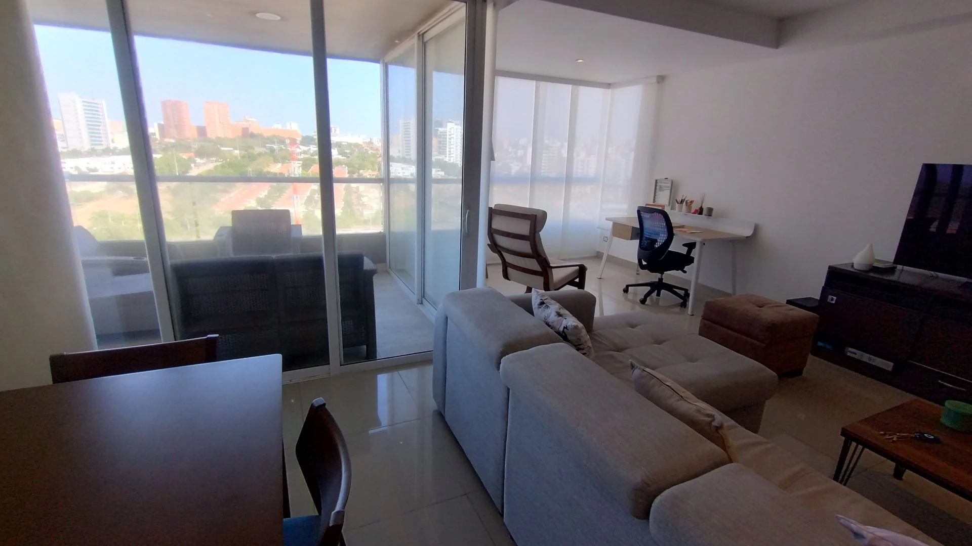 APARTAMENTO EN ARRIENDO EN LA CASTELLANA.