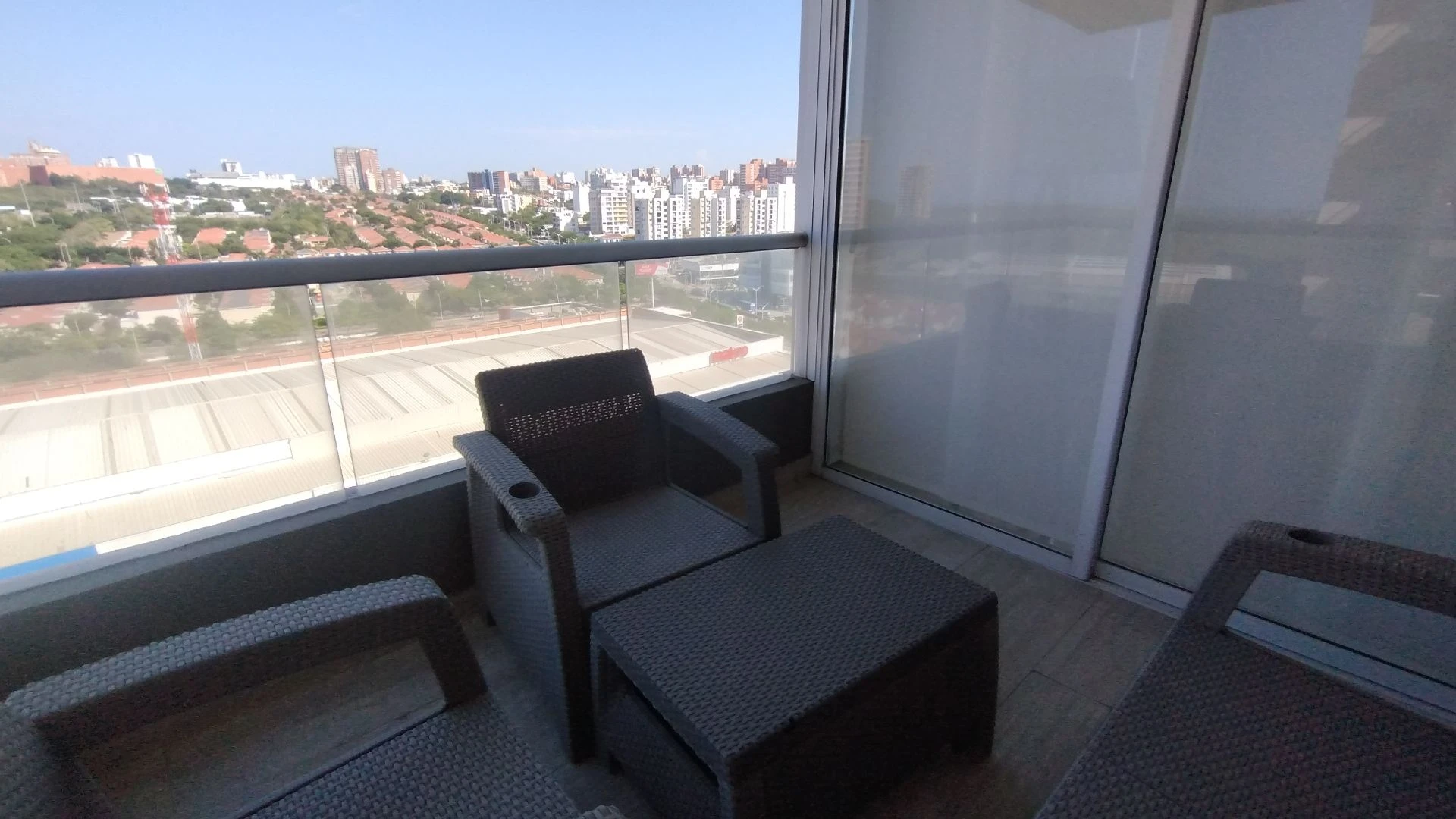 APARTAMENTO AMOBLADO EN ARRIENDO EN LA CASTELLANA.
