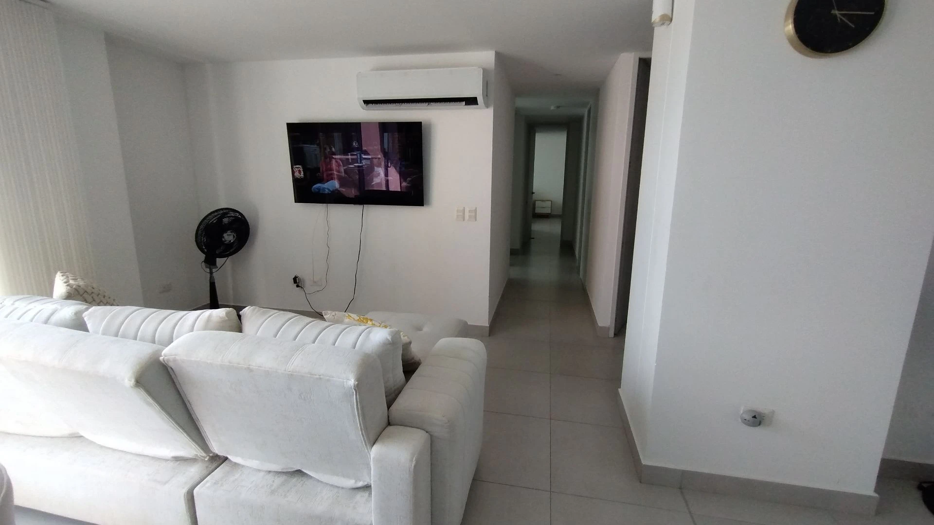 APARTAMENTO AMOBLADO EN ARRIENDO.