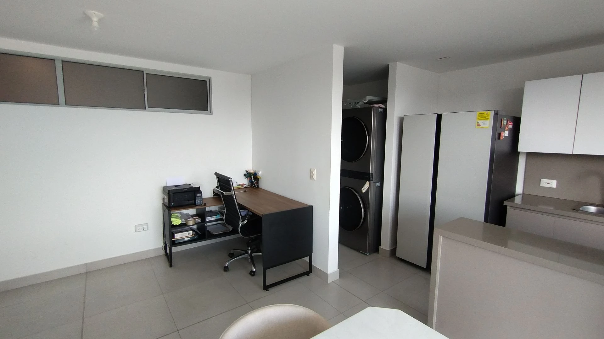 APARTAMENTO AMOBLADO EN ARRIENDO.