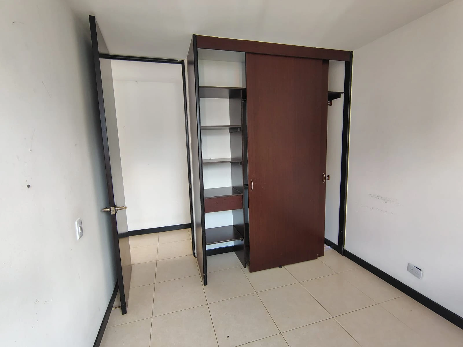 Apartamento en arriendo sector Loma del Indio