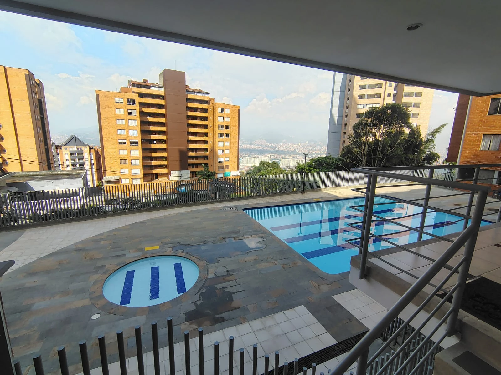 Apartamento en arriendo sector Loma del Indio