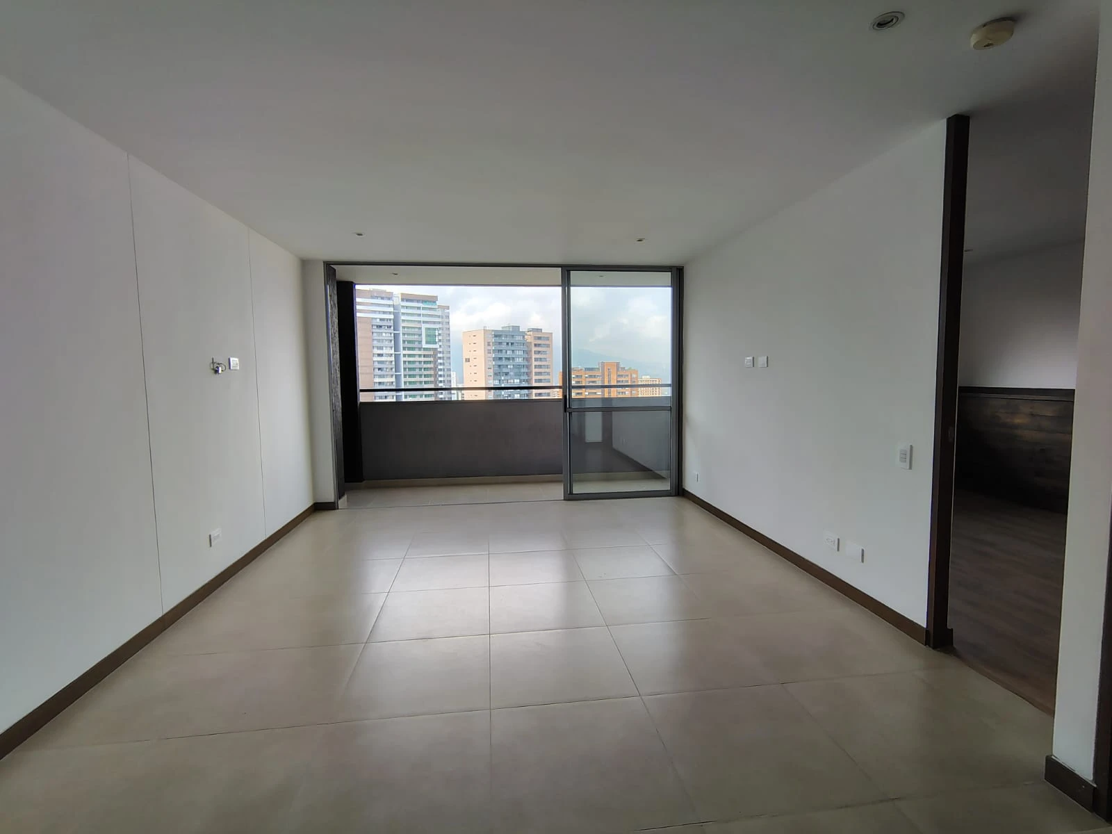 Apartaestudio en arriendo sector Loma de los González